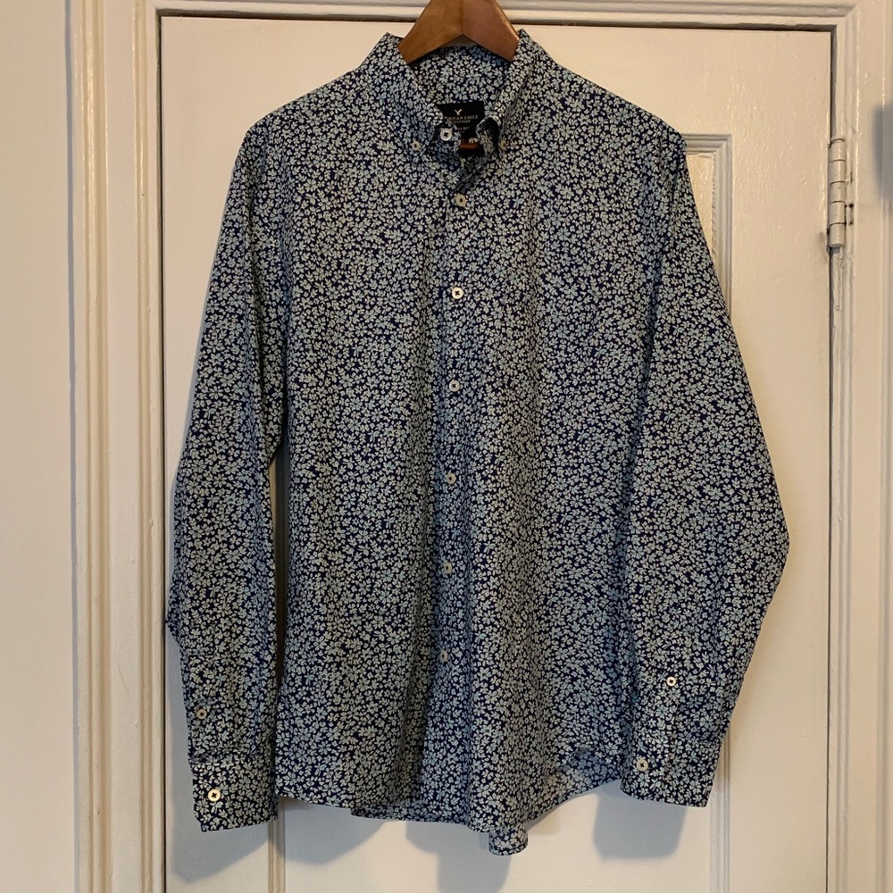 American Eagle Outfitters Floral Print Buttondown
